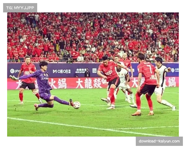 中超三强争冠格局解析 上海海港 成都蓉城 上海申花对决前瞻